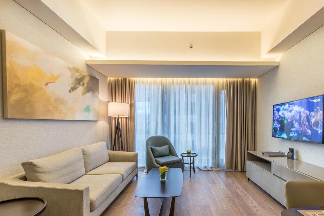 I'M Hotel Makati City Exterior foto Living room